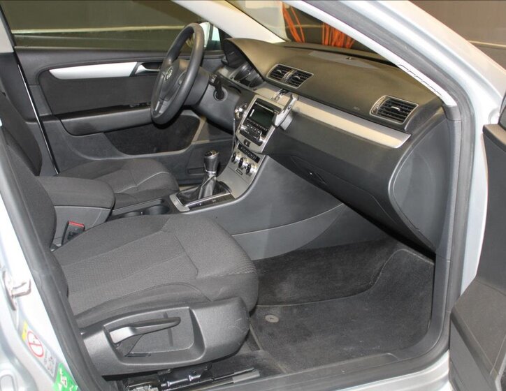 Volkswagen Passat Kombi 2,0 l 103 kw