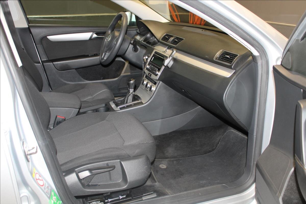 Volkswagen Passat Kombi 2,0 l 103 kw