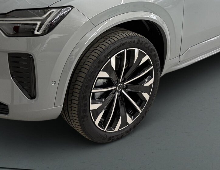 Volvo XC90 SUV / Terénní 2,0 l 184 kw