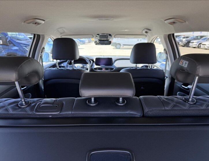 Hyundai Santa Fe SUV / Terénní 2,2 l 142 kw