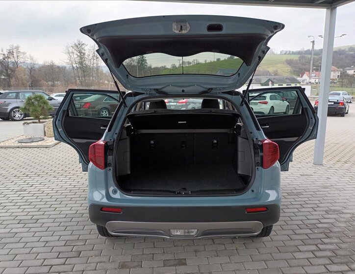 Suzuki Vitara SUV 1,4 l 103 kw