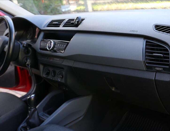 Škoda Fabia 18