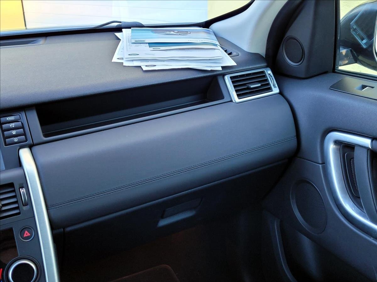 Land Rover Discovery Sport SUV / Terénní 2,0 l 110 kw