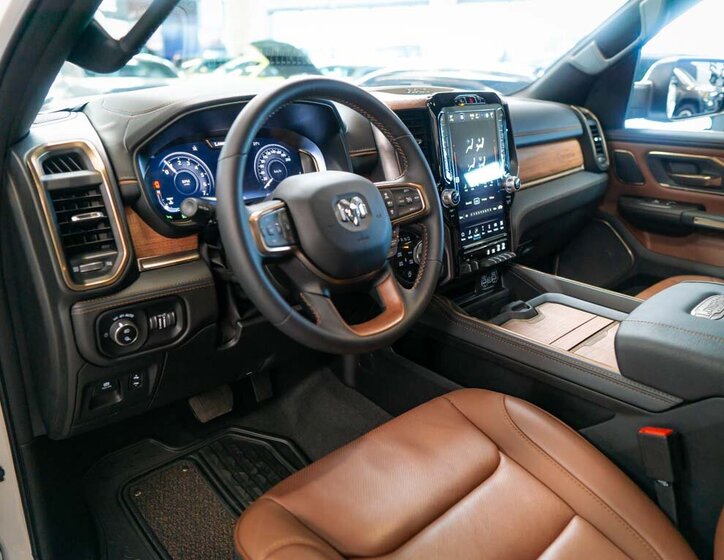 Dodge RAM Pick-up 5,7 l 291 kw