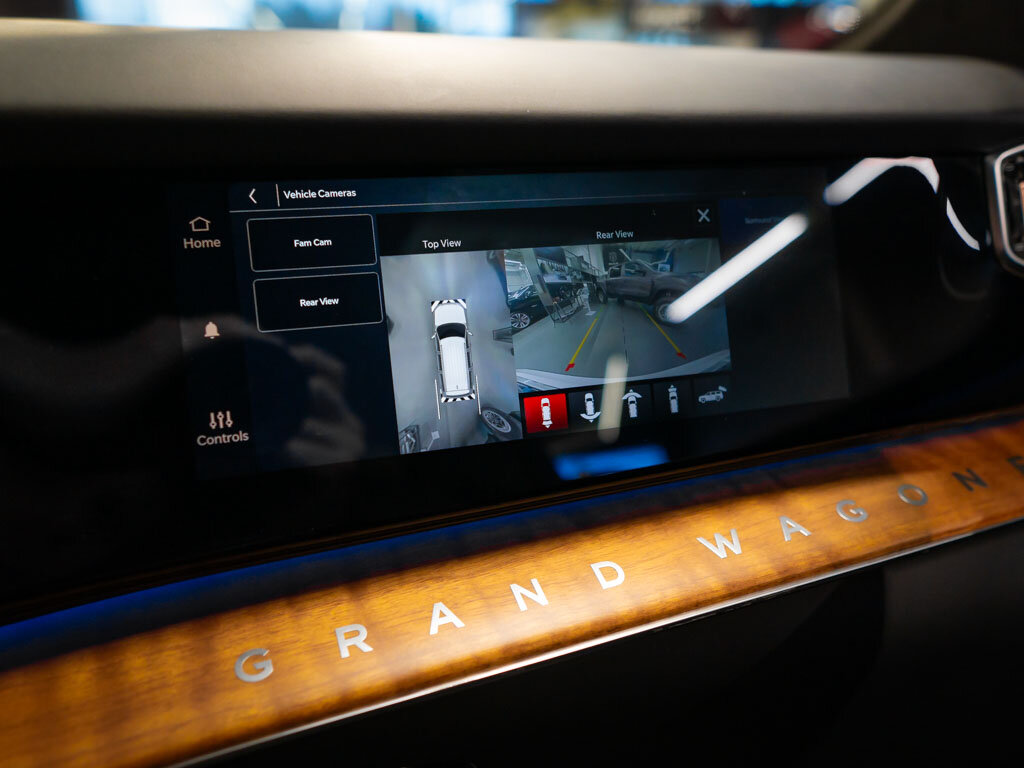 Jeep Grand Wagoneer SUV 6,4 l 351 kw