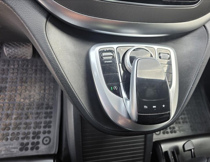 Mercedes-Benz Třídy V Kombi 2,1 l 140 kw