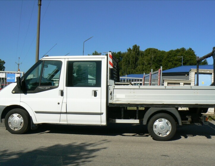Ford Transit 8