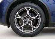 Alfa Romeo Stelvio 12