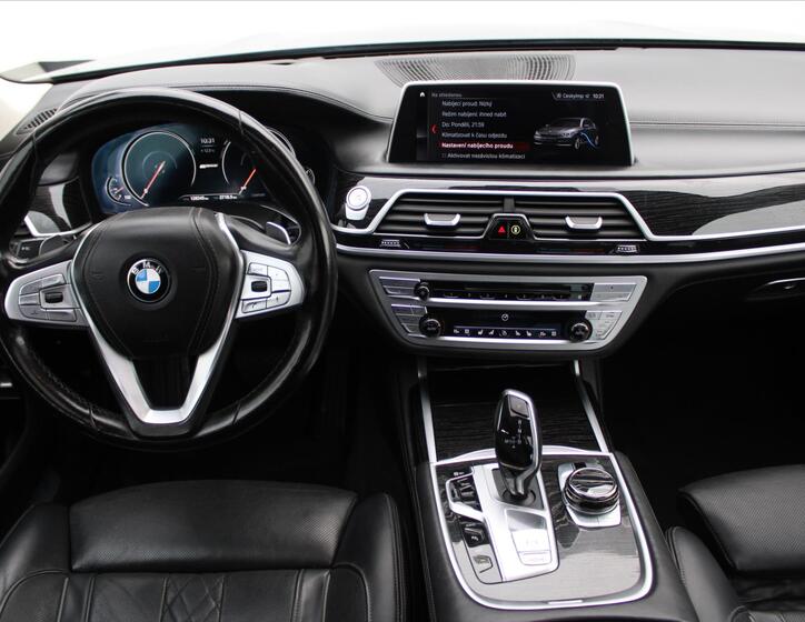 BMW Řada 7 15