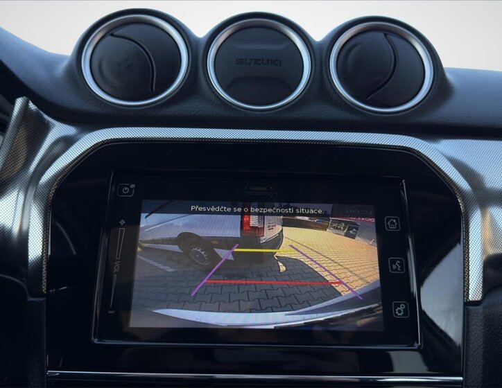 Suzuki Vitara SUV / Terénní 1,4 l 95 kw