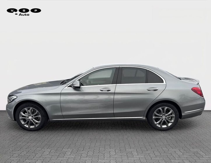 Mercedes-Benz Třídy C Sedan 2,1 l 150 kw