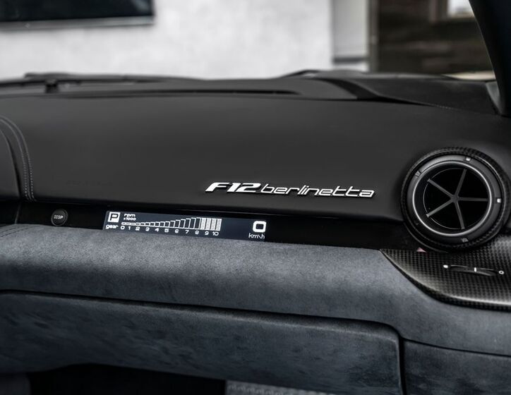 Ferrari F12 Berlinetta 23