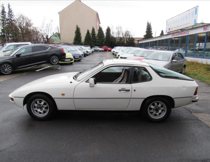 Porsche 924 7