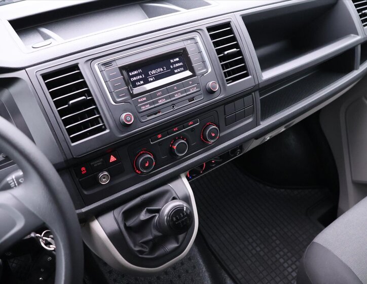 Volkswagen Transporter 17