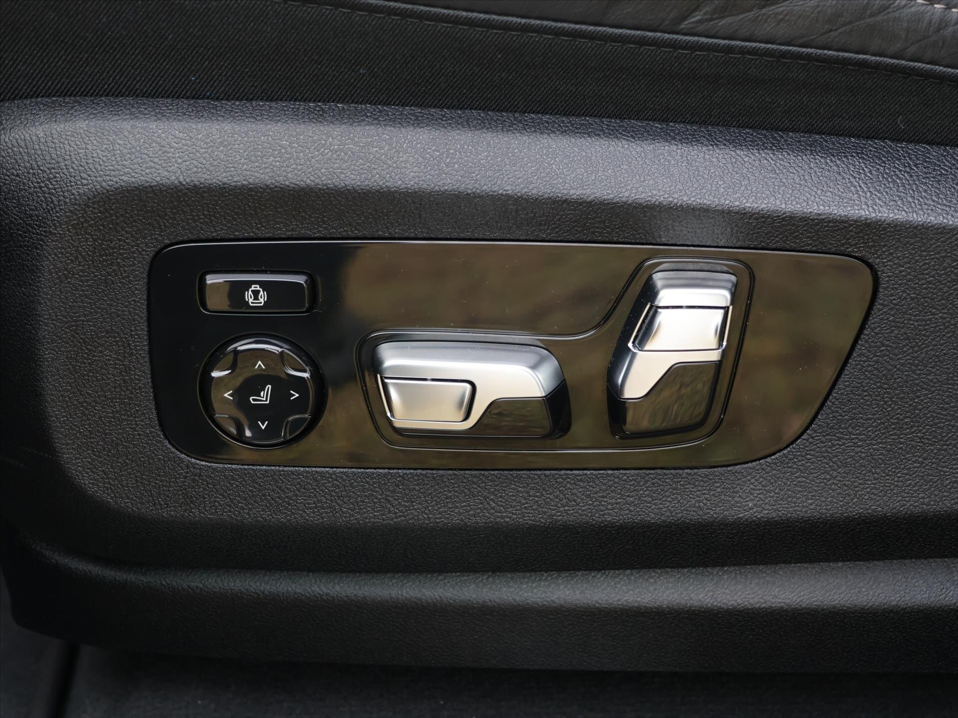 BMW X6 SUV 3,0 l 210 kw