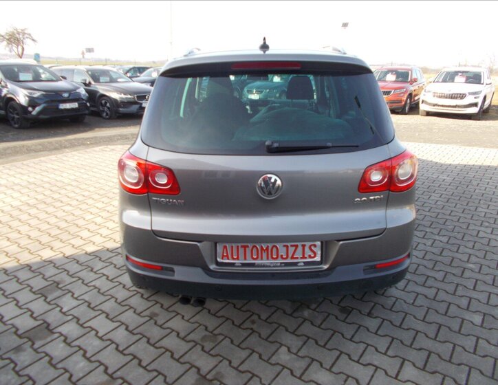 Volkswagen Tiguan SUV 2,0 l 103 kw