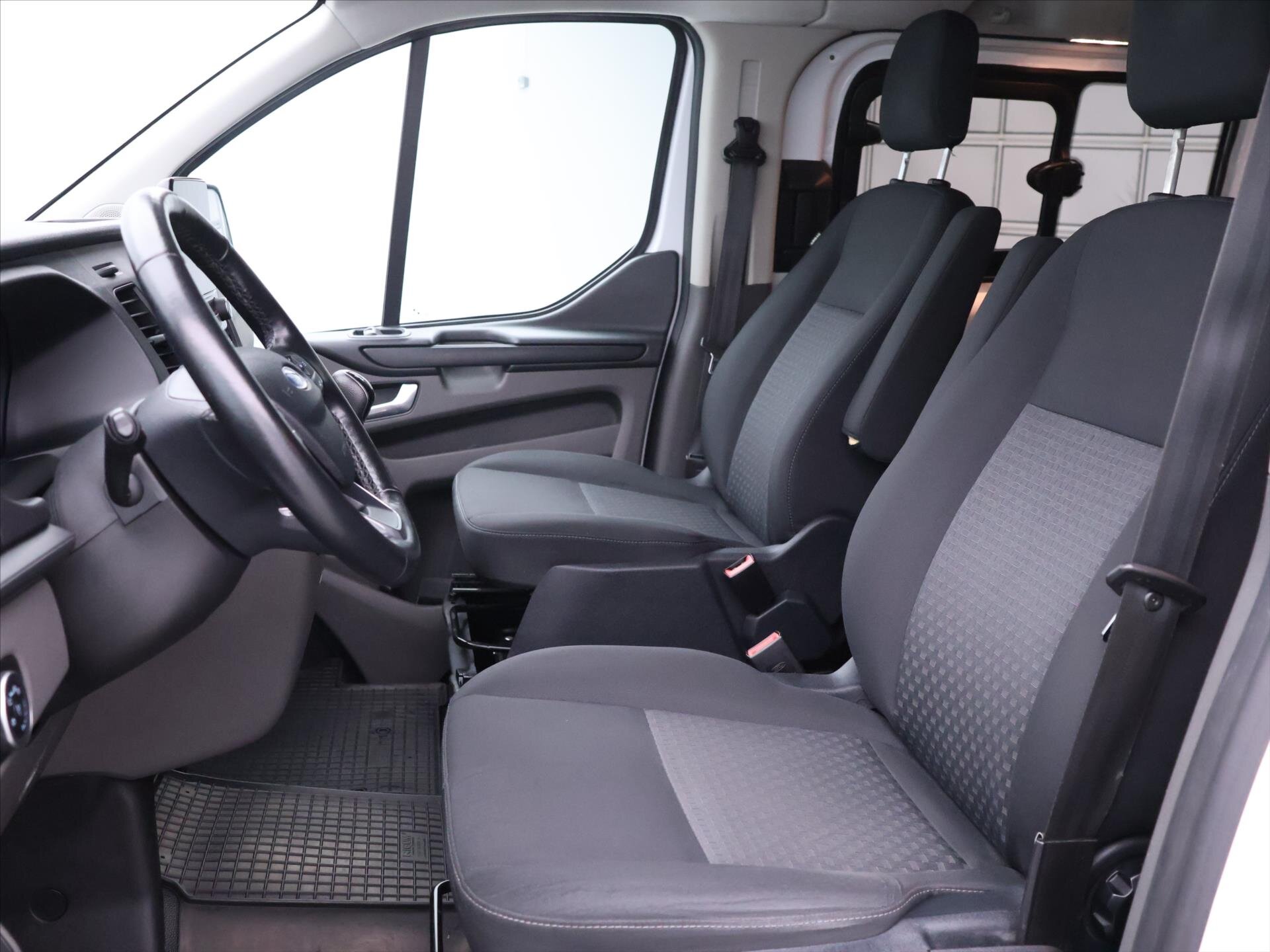 Ford Transit Custom Kombi 2,0 l 96 kw