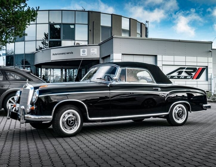 Mercedes-Benz 220 Kabriolet 2,2 l 78 kw