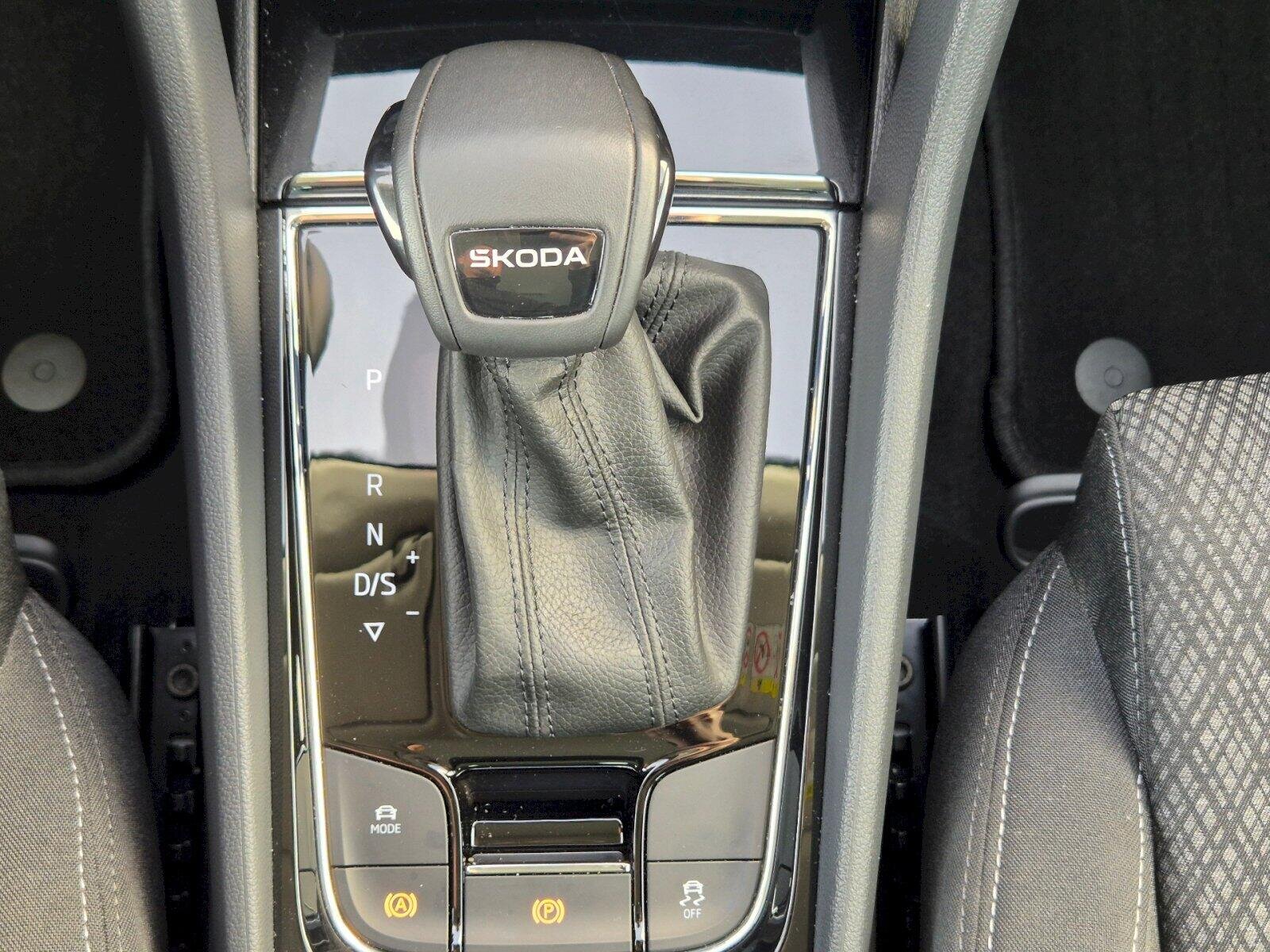 Škoda Karoq SUV / Terénní 1,5 l 110 kw