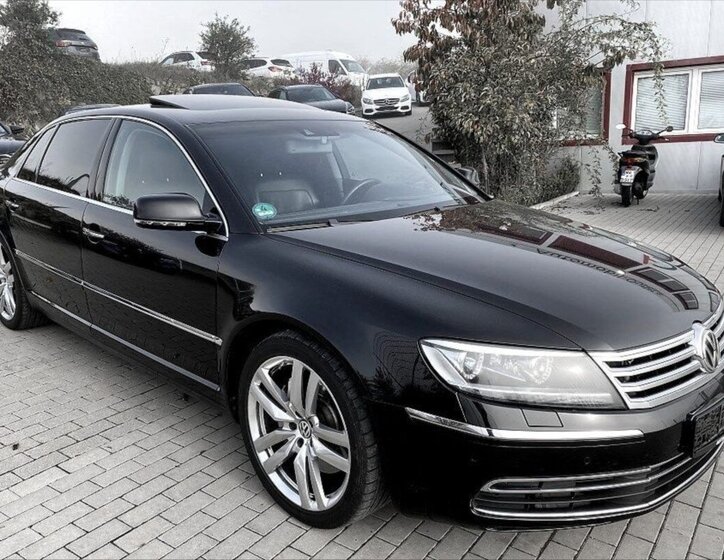 Volkswagen Phaeton Sedan / Limuzína 0,0 0