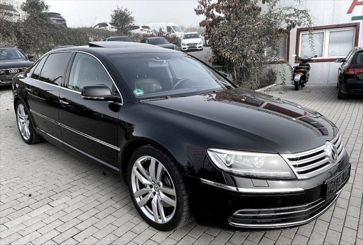 Volkswagen Phaeton Sedan / Limuzína 0,0 0