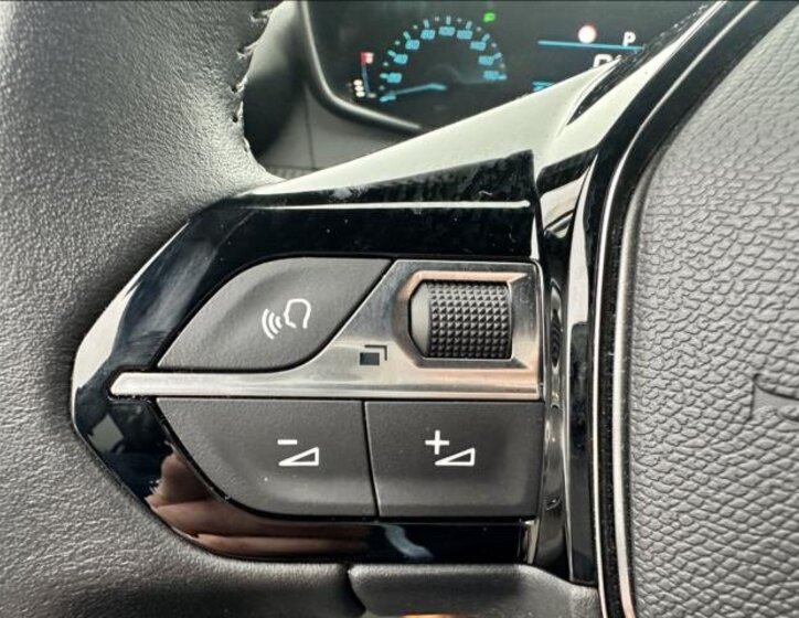 Peugeot 2008 SUV 0,0 100 kw