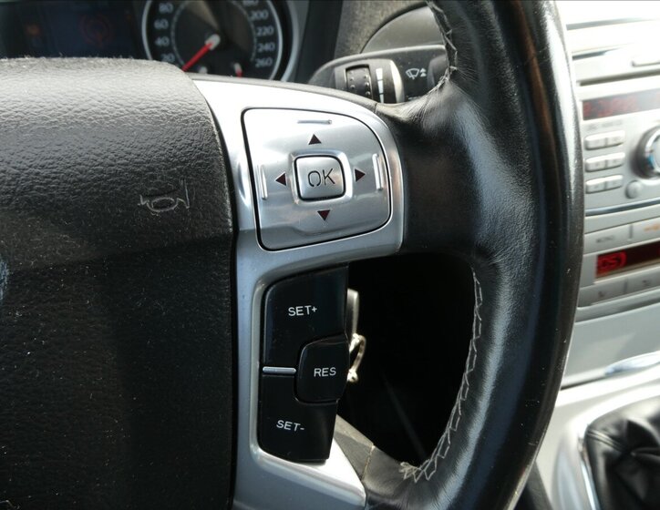 Ford S-MAX MPV 2,0 l 107 kw