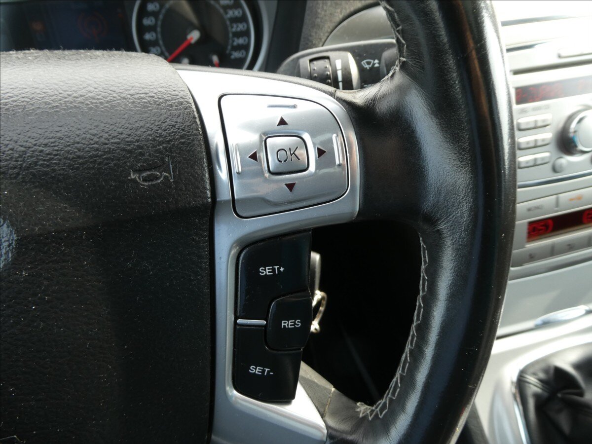 Ford S-MAX MPV 2,0 l 107 kw