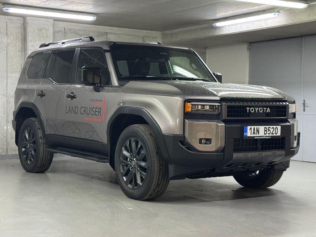 Toyota Land Cruiser SUV / Terénní 2,8 l 150 kw