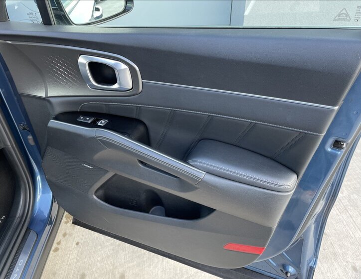 KIA Sorento SUV / Terénní 2,2 l 148 kw