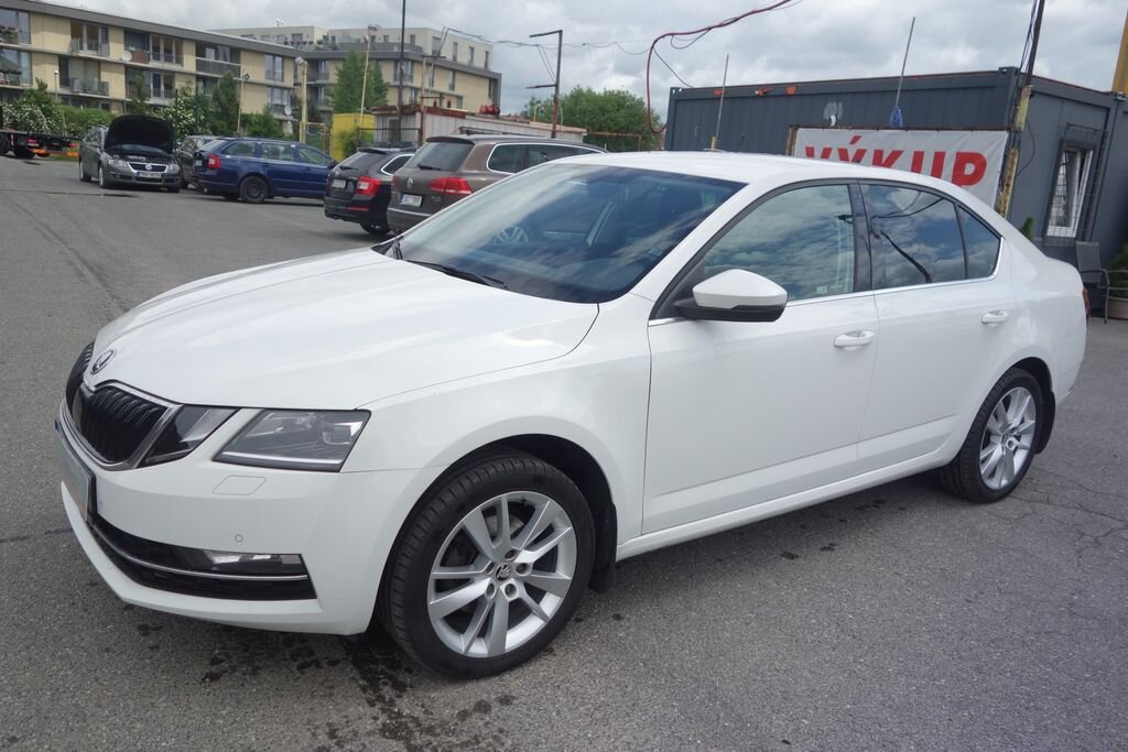 Škoda Octavia Sedan / Limuzína 2,0 l 110 kw
