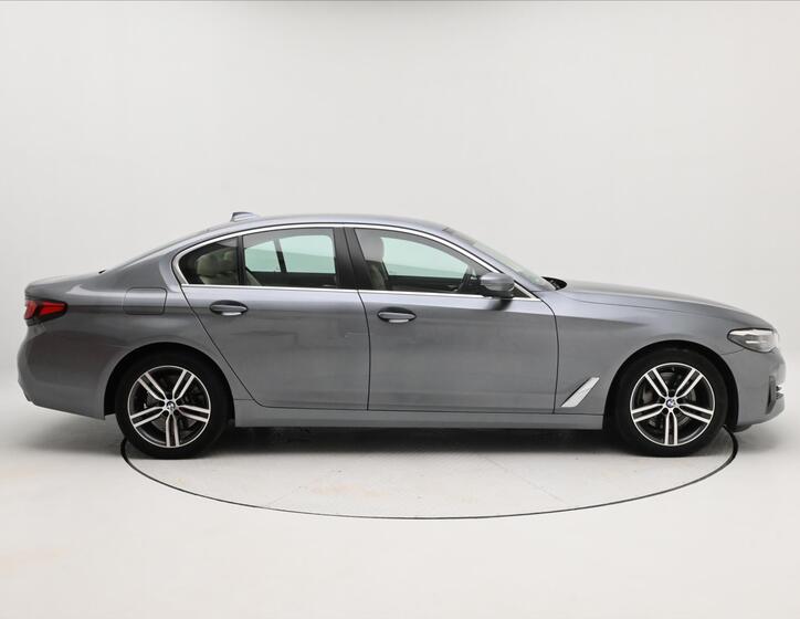 BMW Řada 5 4