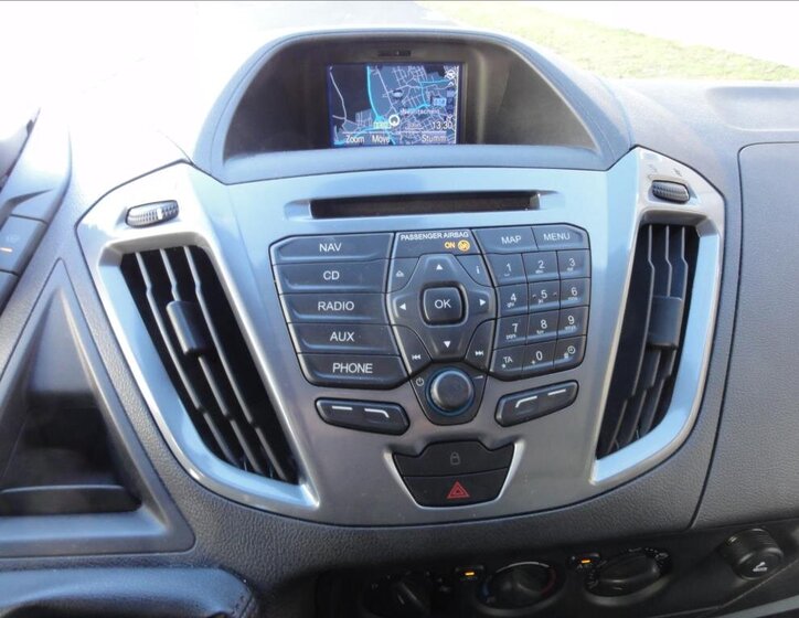 Ford Tourneo Custom 19