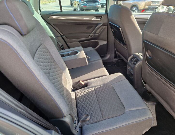 Volkswagen Golf Sportsvan 21