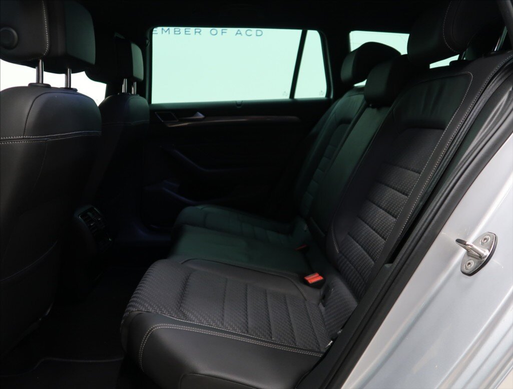 Volkswagen Passat Kombi 2,0 l 147 kw