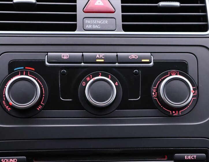 Volkswagen Touran MPV 1,6 l 77 kw