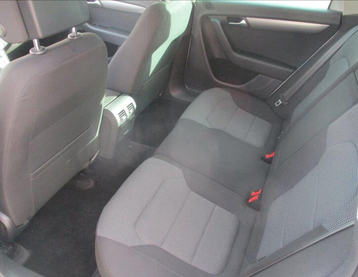 Volkswagen Passat Kombi 1,4 l 90 kw