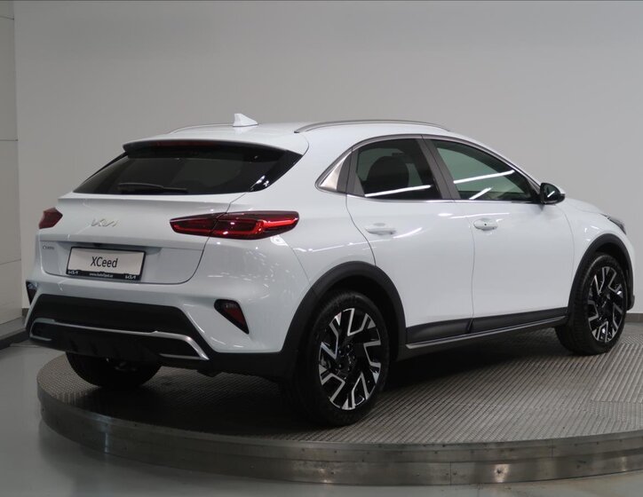 KIA XCeed CUV / Crossover 1,5 l 103 kw
