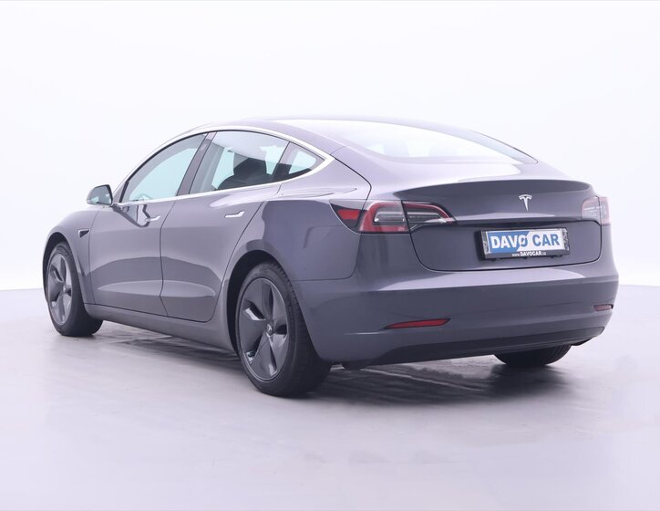 Tesla Model 3 Sedan / Limuzína 0,0 239 kw