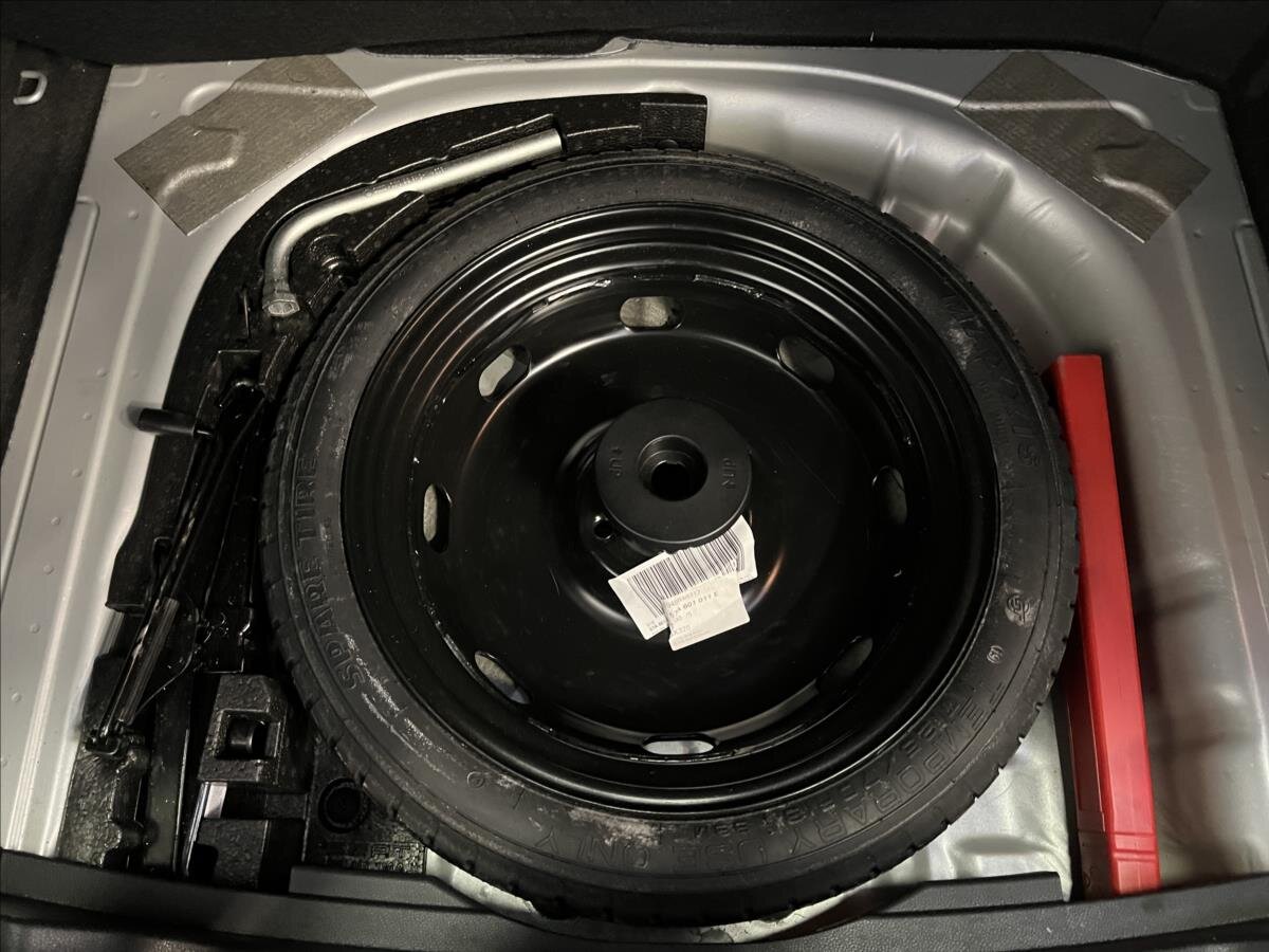 Škoda Karoq SUV 1,5 l 110 kw