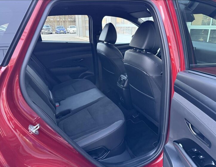 Hyundai Tucson SUV 1,6 l 158 kw