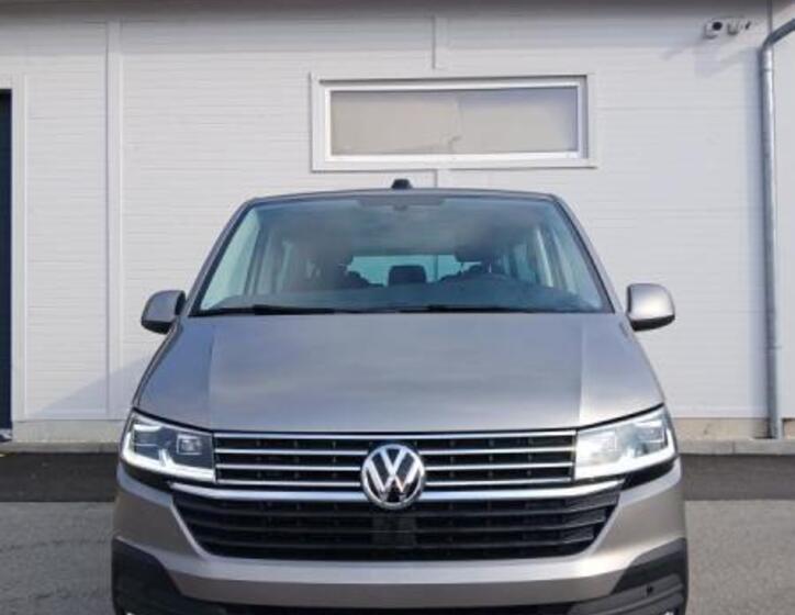 Volkswagen Caravelle 8