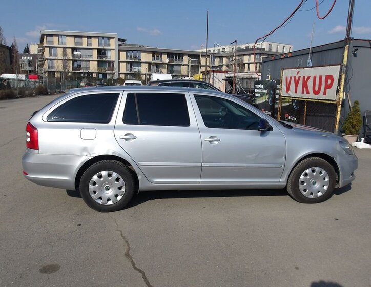 Škoda Octavia Kombi 2,0 l 103 kw
