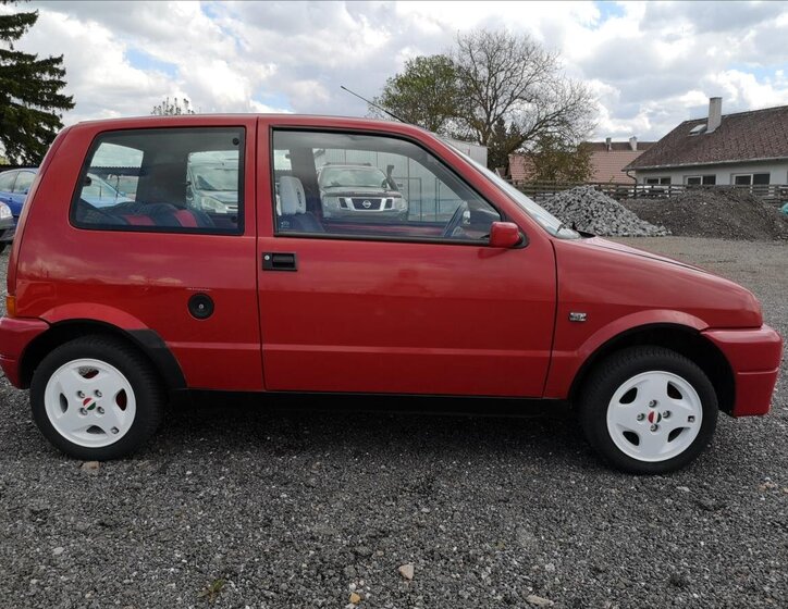 Fiat Cinquecento Hatchback 899,0 29 kw