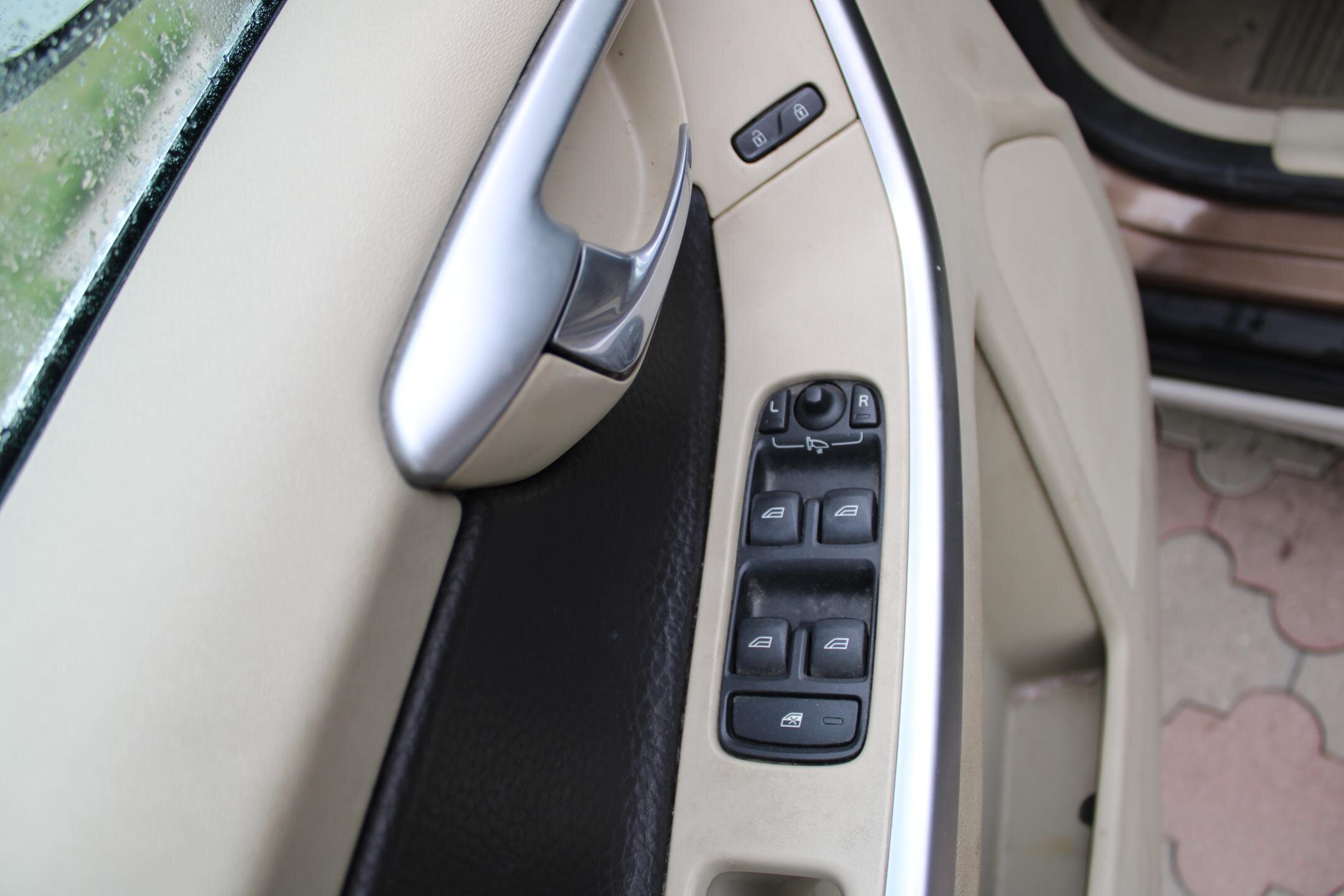 Volvo XC60 SUV / Terénní 2,4 l 129 kw