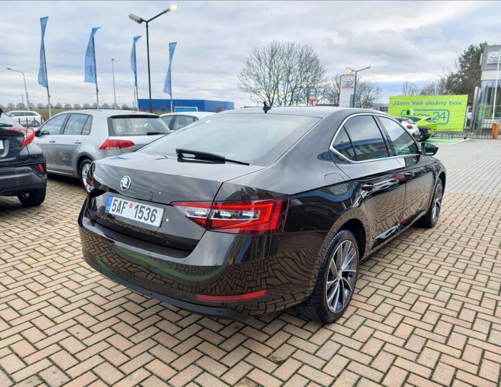 Škoda Superb Liftback 2,0 l 140 kw