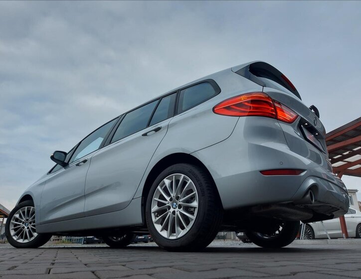 BMW Řada 2 48