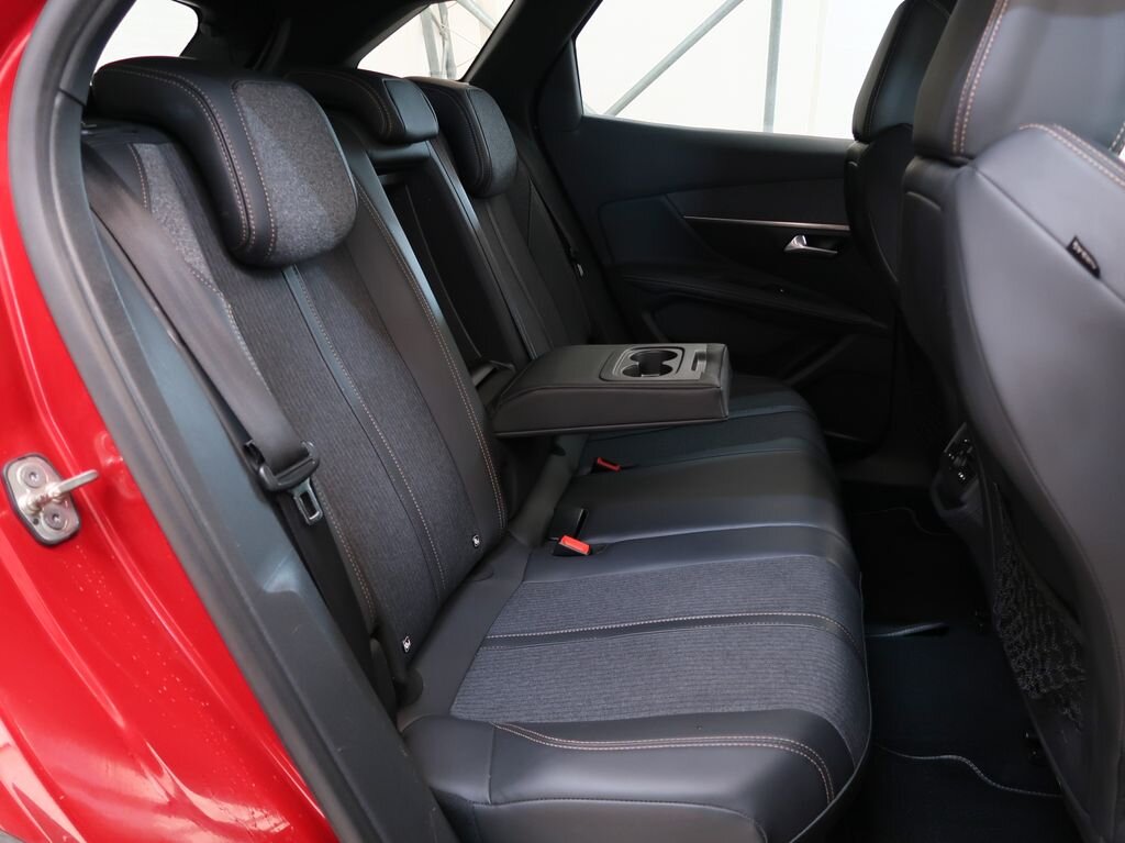 Peugeot 3008 SUV 2,0 l 110 kw