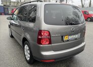 Volkswagen Touran 9