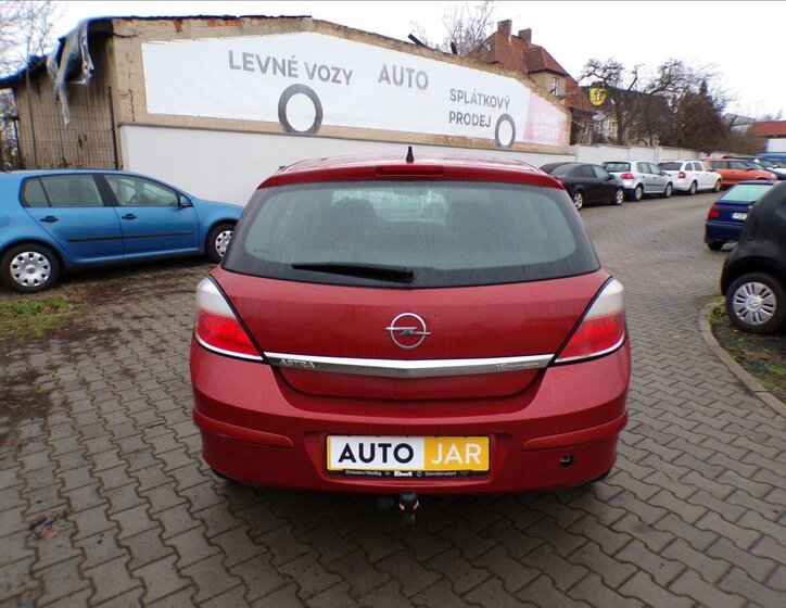 Opel Astra Hatchback 1,6 l 77 kw